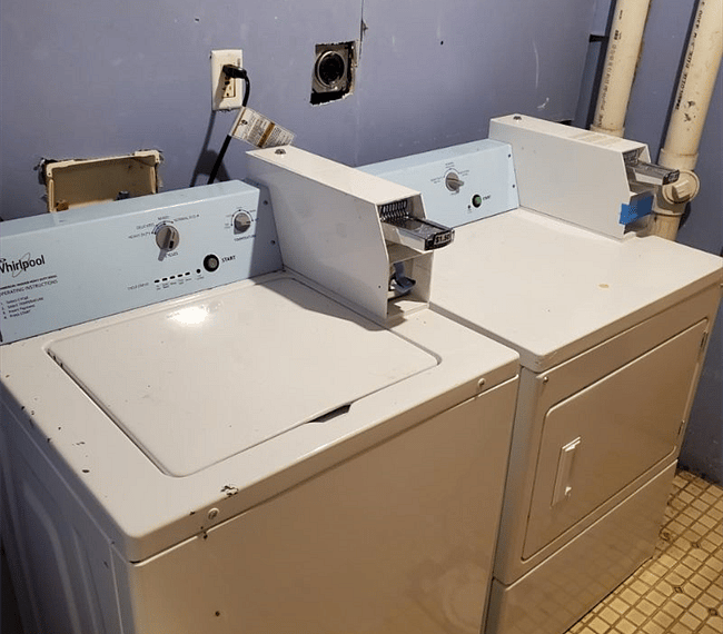Coin Laundry and change machine