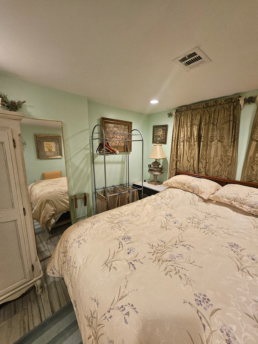Furnished Finder property 304860_1 photo 17