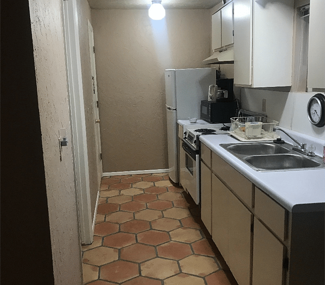 Furnished Finder property 304878_1 photo 6
