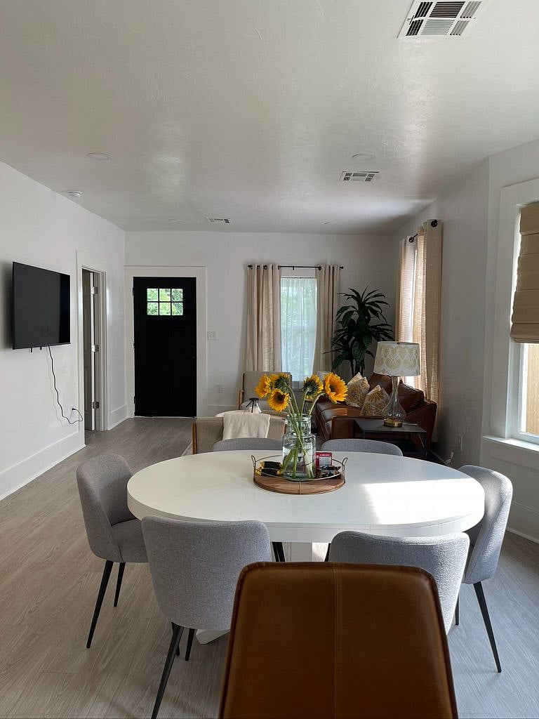 Furnished Finder property 304963_1 photo 3