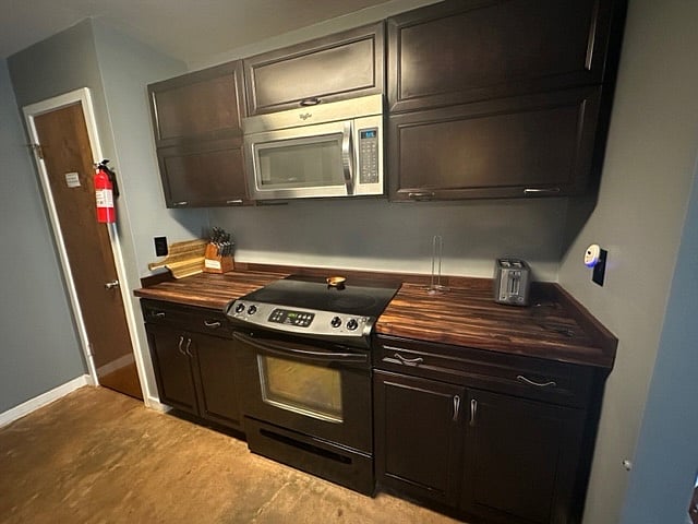 Furnished Finder property 305132_1 photo 16