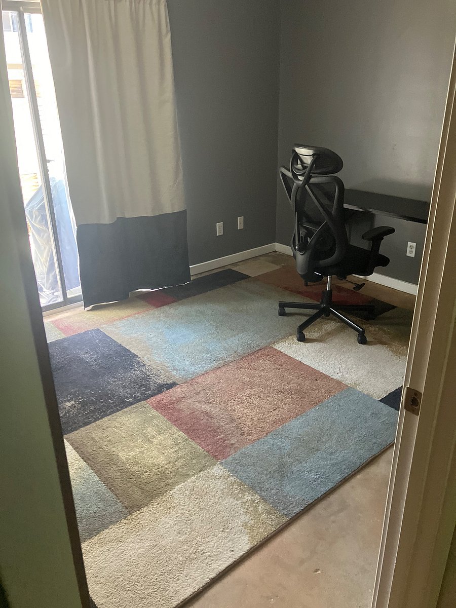 Bonus access to a second room/office 