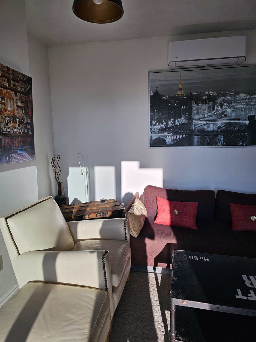Furnished Finder property 305235_1 photo 24