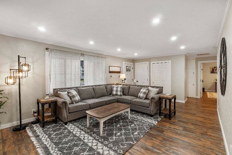Furnished Finder property 305433_2 photo 16