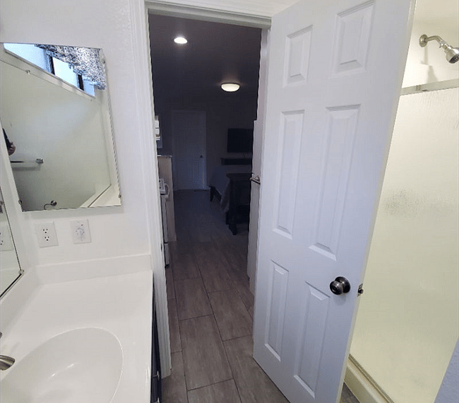 Furnished Finder property 305500_1 photo 8
