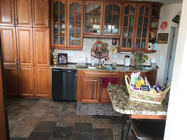 Furnished Finder property 305556_1 photo 11