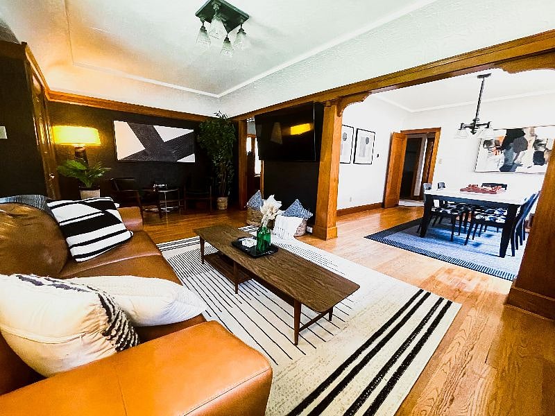 Furnished Finder property 305634_2 photo 1