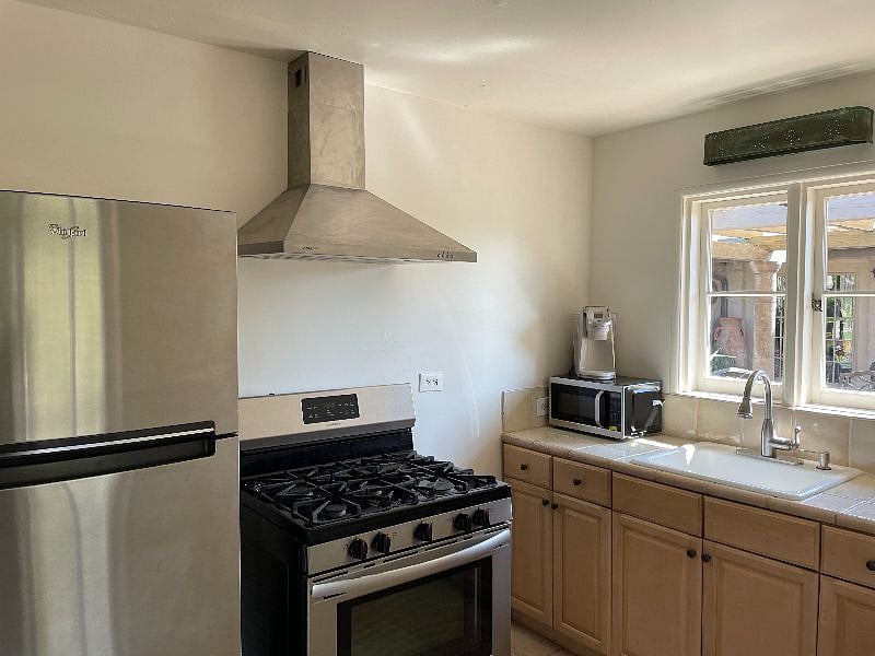 Furnished Finder property 305683_1 photo 7
