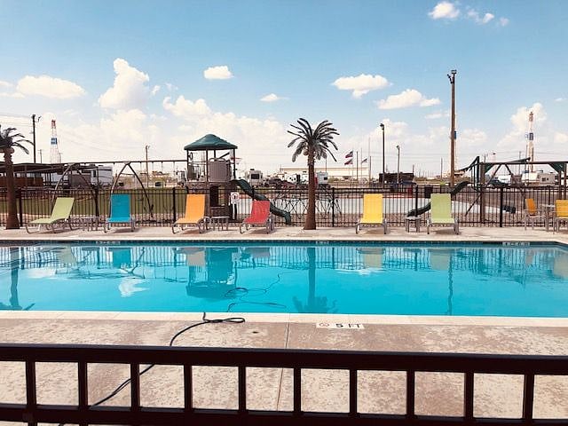 Furnished Finder property 305727_1 photo 10