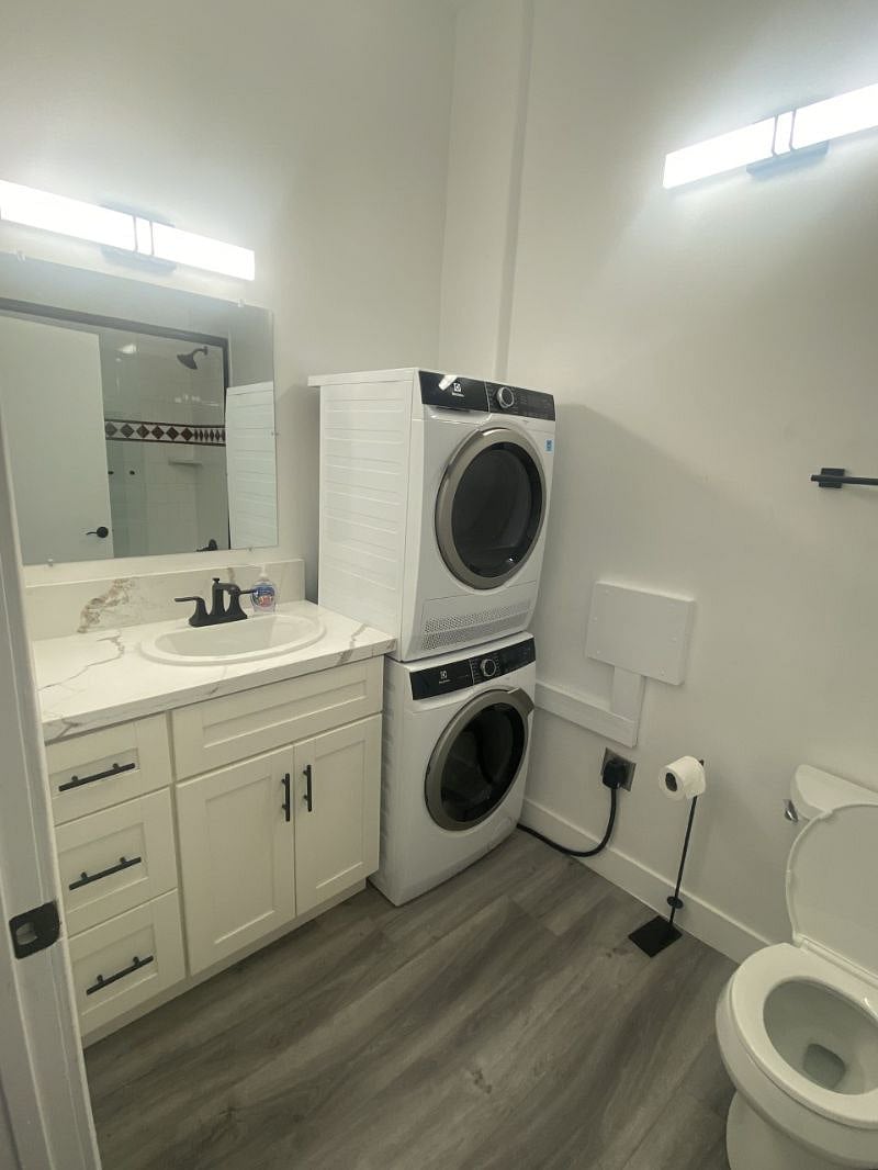 Furnished Finder property 305733_1 photo 8
