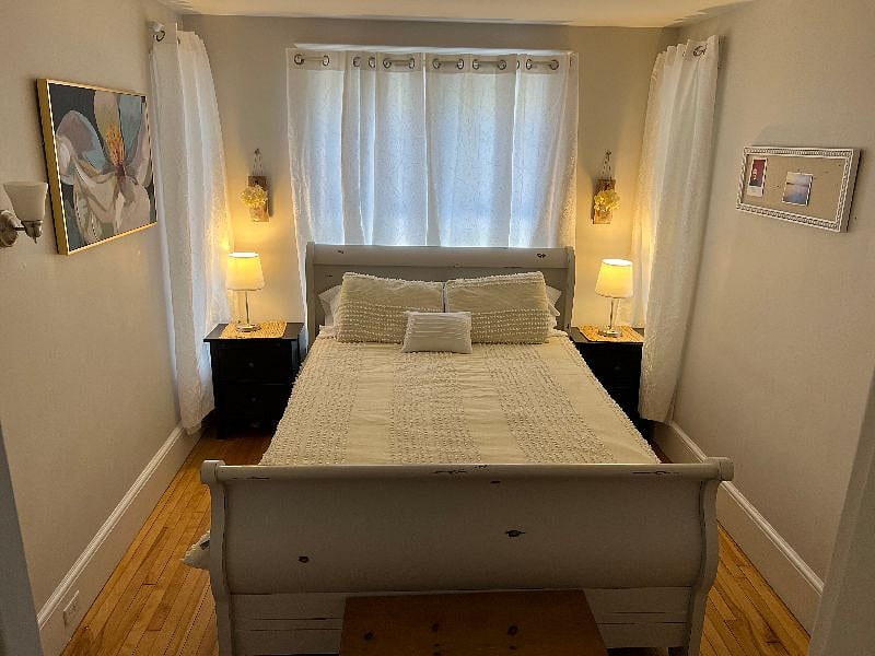 162 Bedroom #2, Queen bed