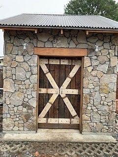 outside of the stone barn