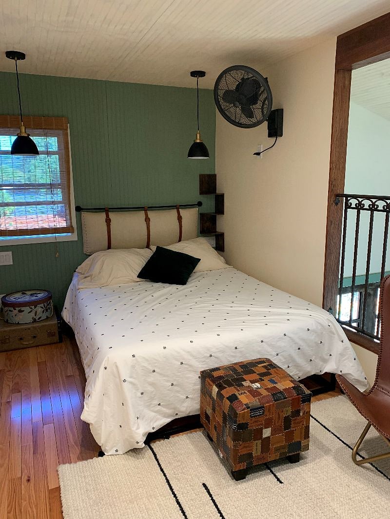 Queen bed