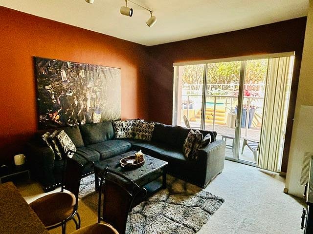 Furnished Finder property 305787_1 photo 4
