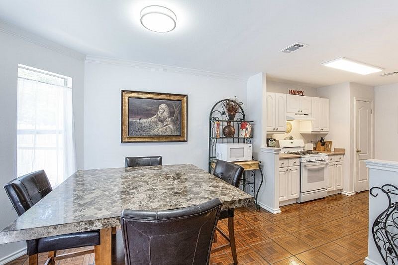 Furnished Finder property 305795_1 photo 8