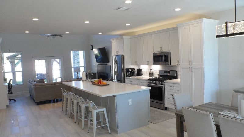 Furnished Finder property 305943_1 photo 9