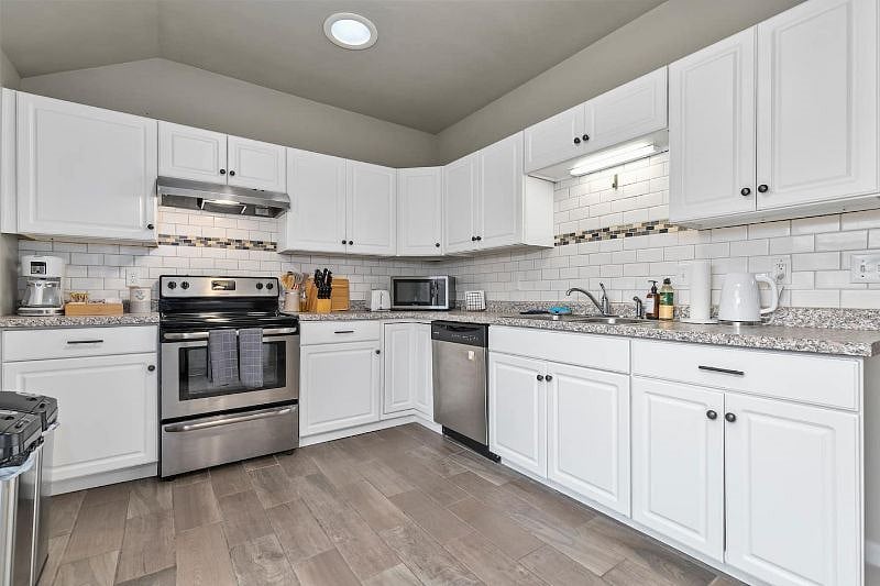 Furnished Finder property 305992_1 photo 5