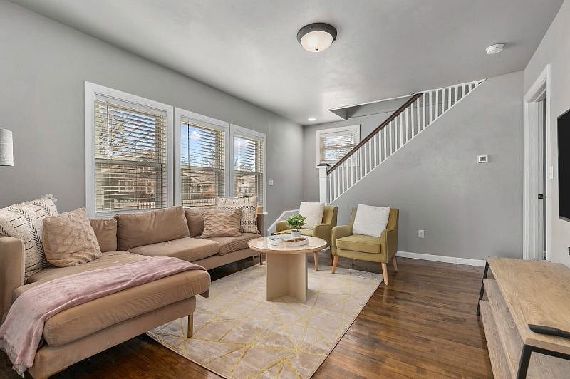 Furnished Finder property 305992_1 photo 12