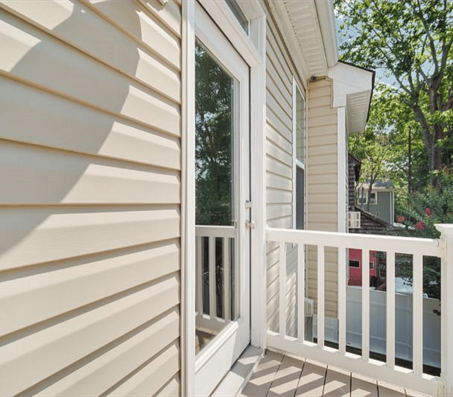 2nd floor balcony
