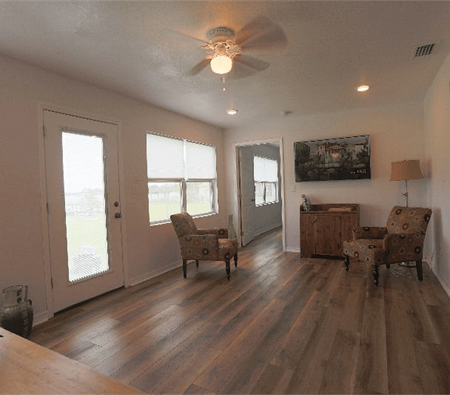 Gorgeous natural light and lake views.