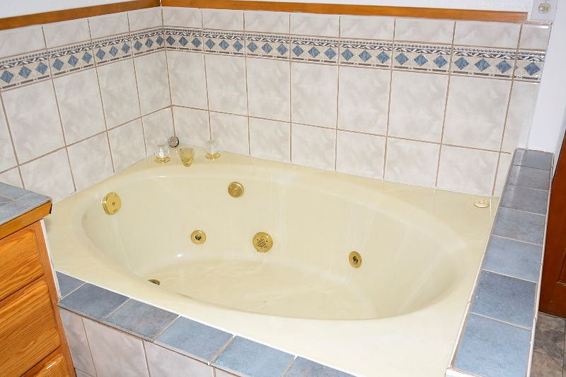 Top flor Jetted Tub