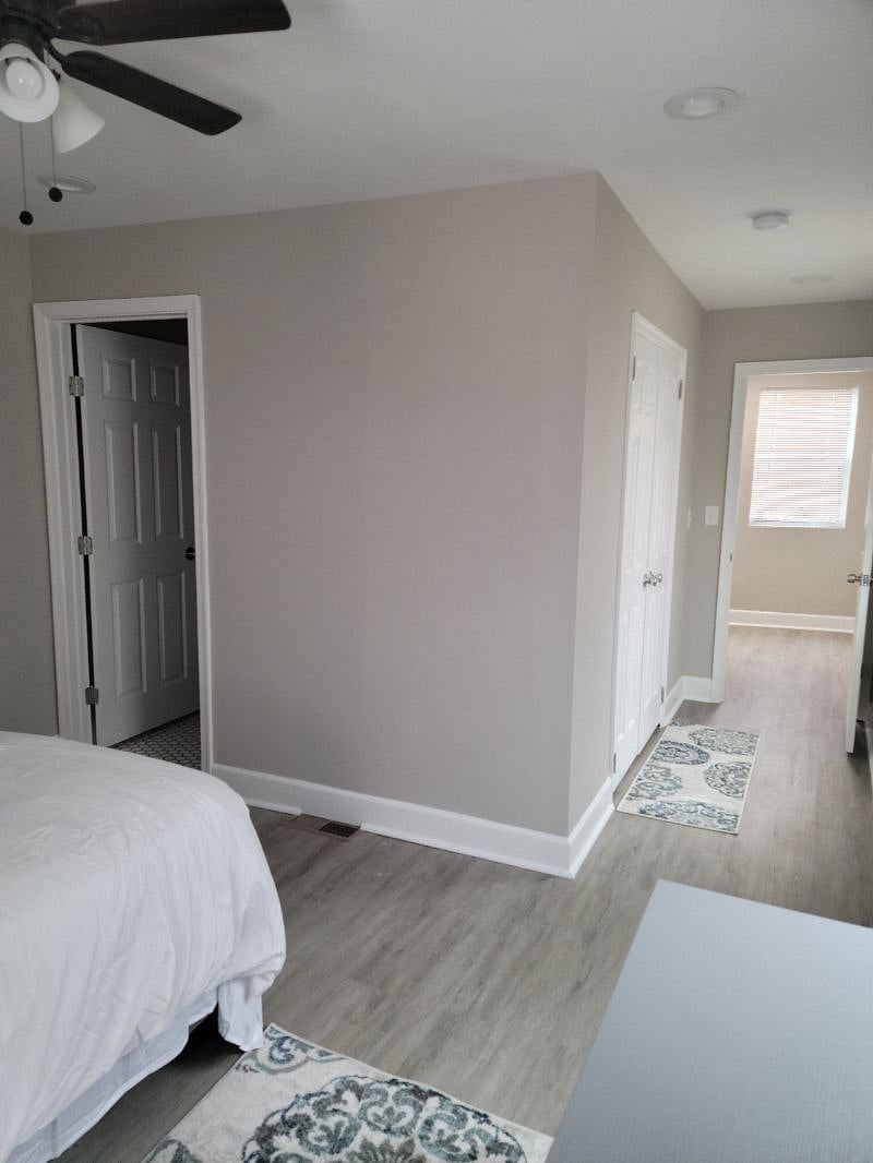 Room 2, Larger space for $1450Room 2, Larger space for $1450
