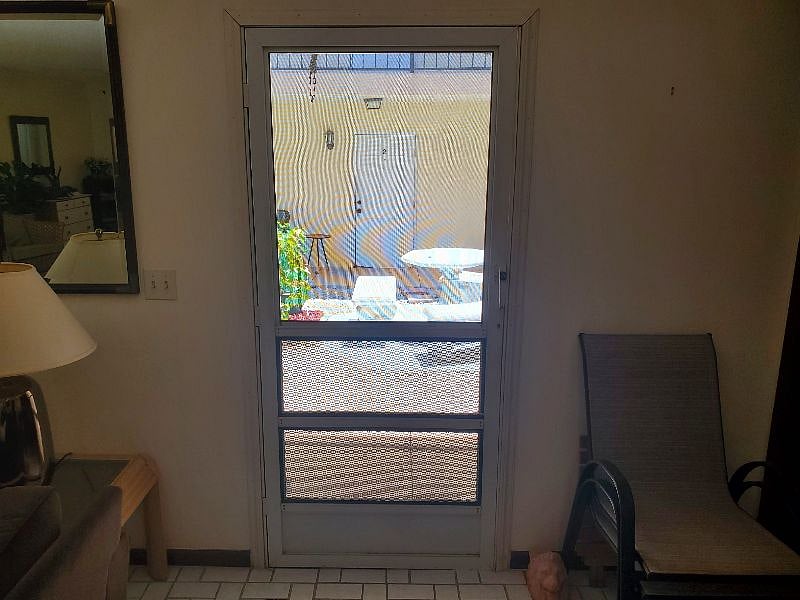 Screen door for breezes
