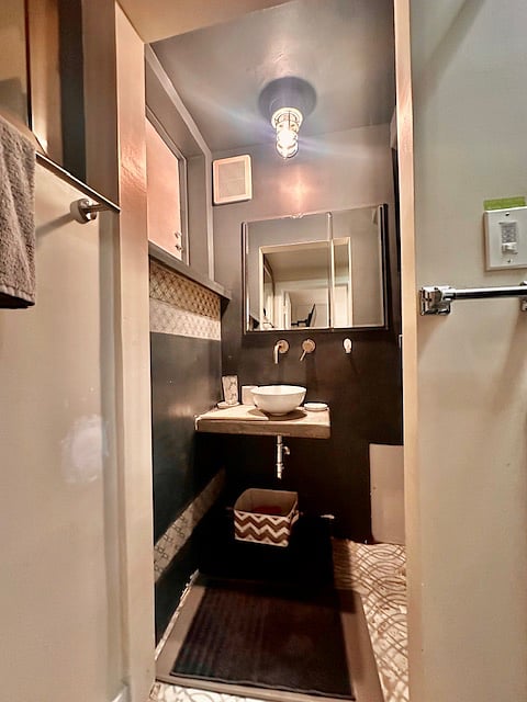 Bathroom 2: full bath