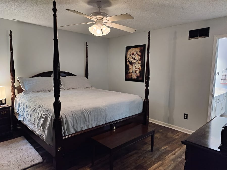 2nd bedroom