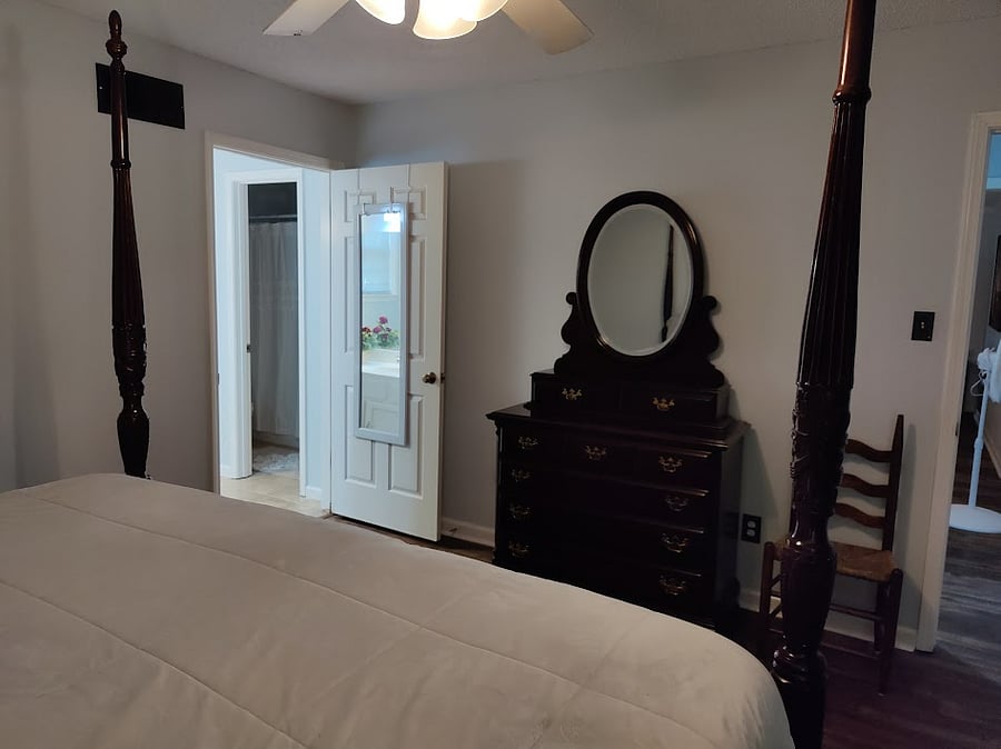 2nd bedroom