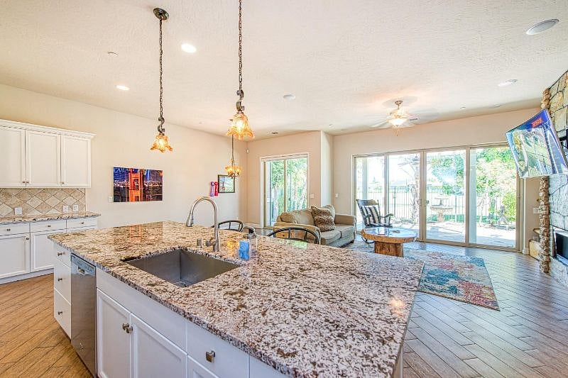 Furnished Finder property 307865_1 photo 3