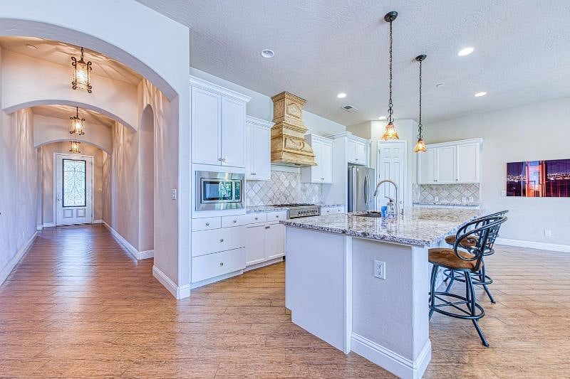 Furnished Finder property 307865_1 photo 12