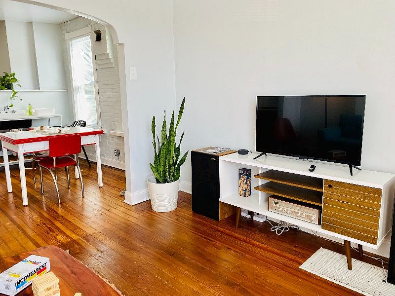 40" smart tv - Also (not pictured), a record player! Bring your vinyl!