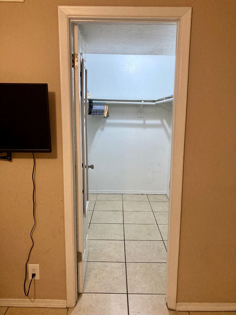 Walk-in closet