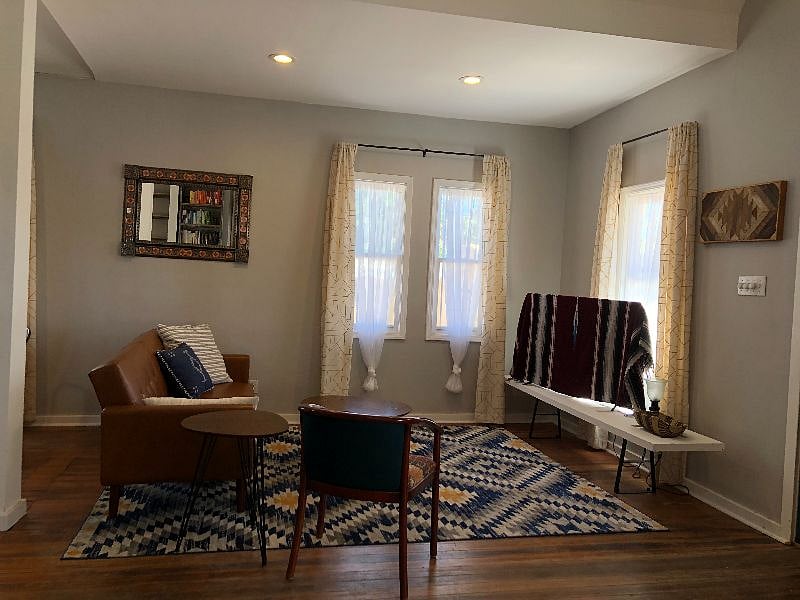 Living Room (w/ sofa bed)