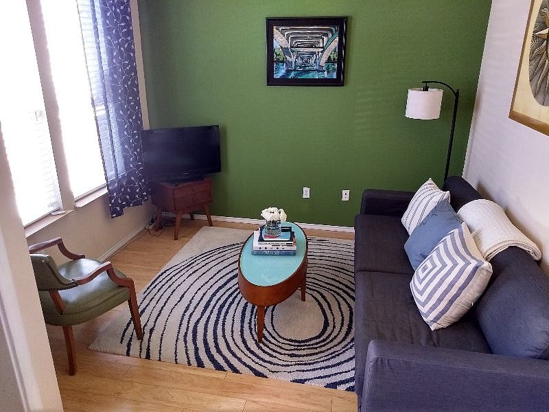 TV room with several streaming platforms to watch.