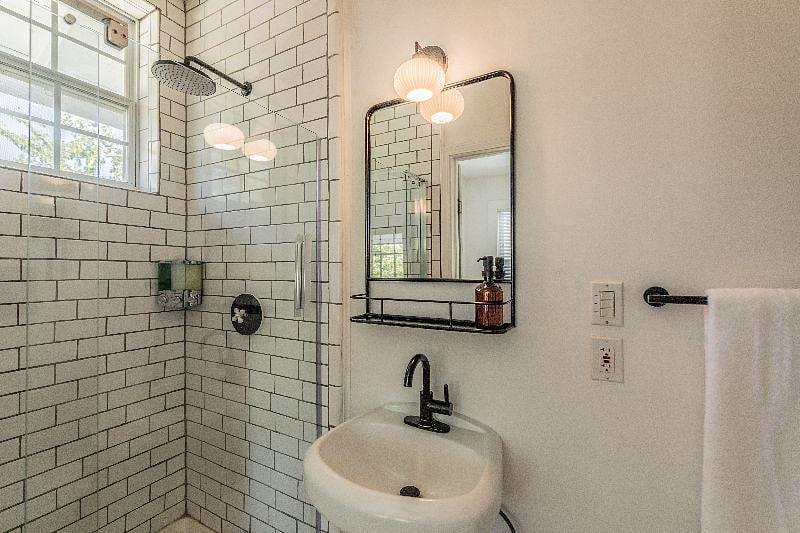 Ensuite bathroom to Queen bedroom, rainfall showerhead, new shower and floor tile, fixtures