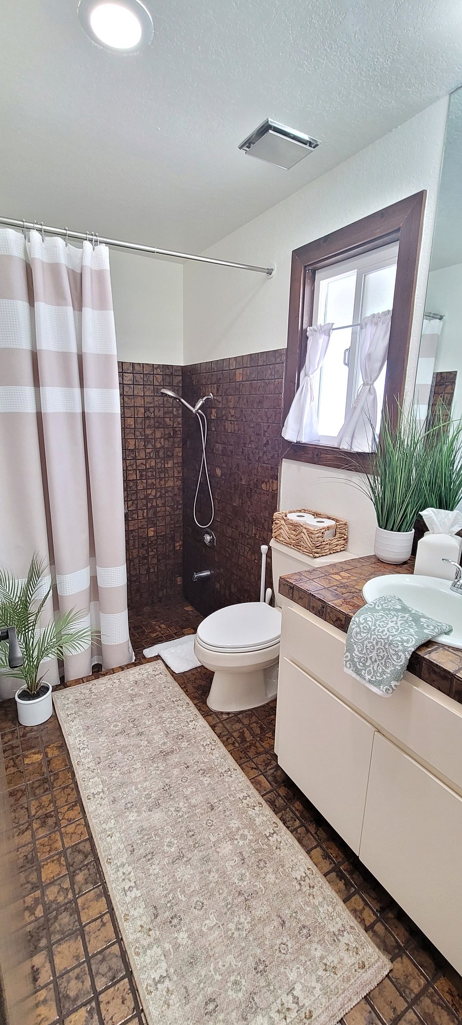 Dual shower heads