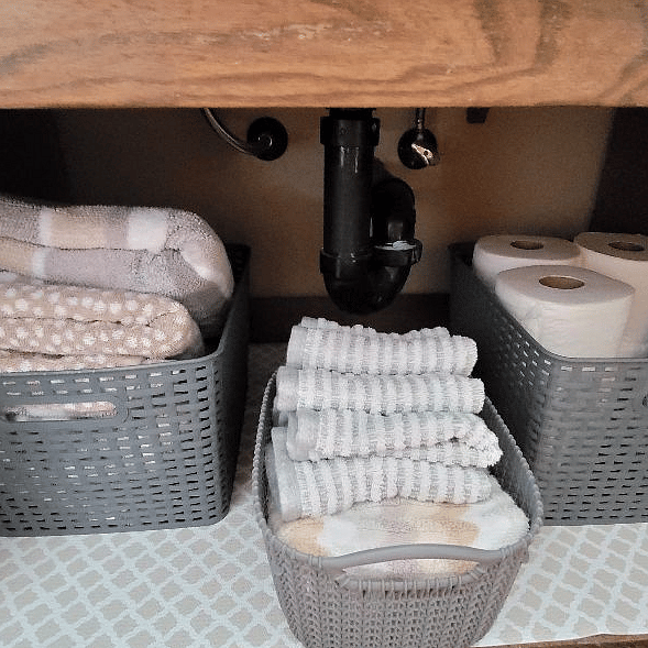 Fresh towels and supplies