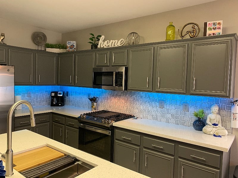 You can customize the above and under cabinet lighting to any of your own favorite colors with the touch of a switch.