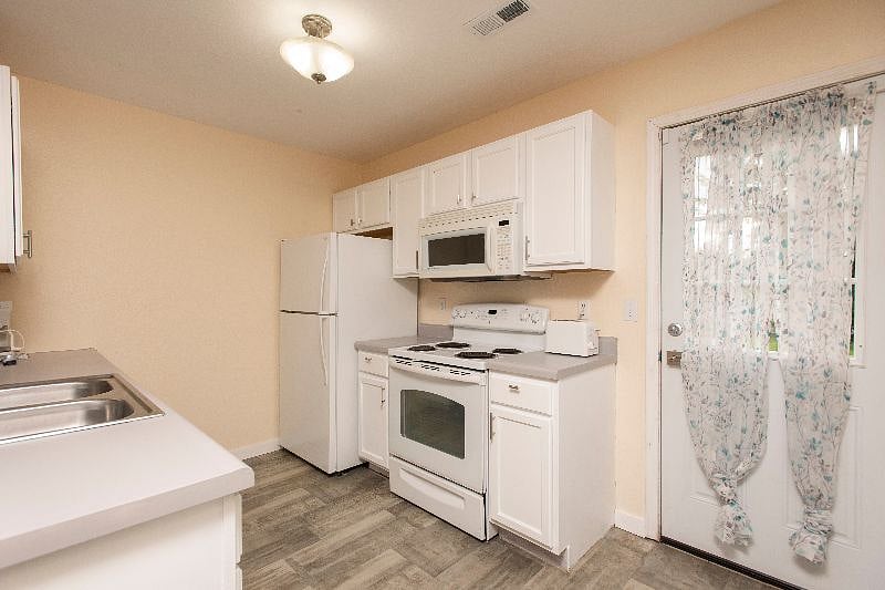 Furnished Finder property 314921_1 photo 6