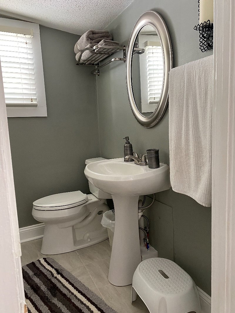 2nd bathroom