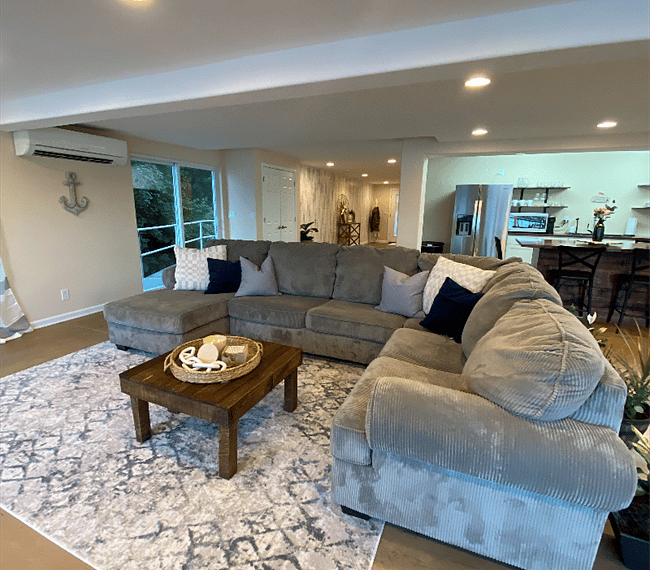1st FLOOR LIVING ROOM