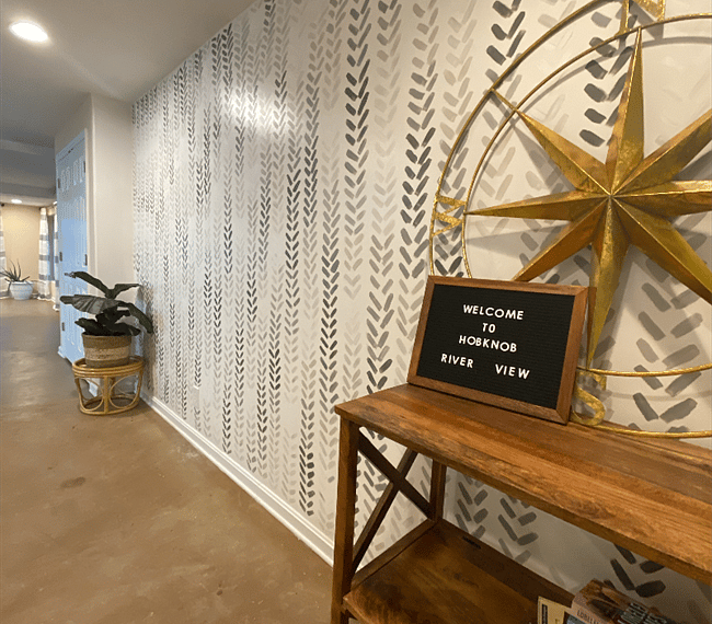 1st FLOOR ENTRYWAY