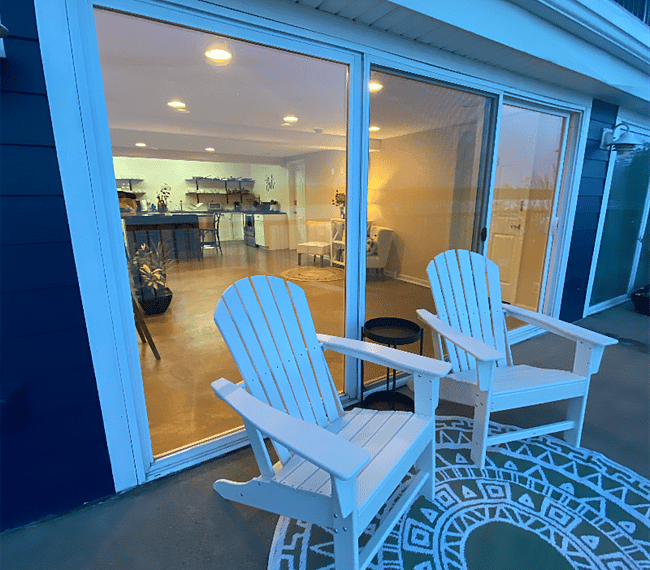 LIVING ROOM BALCONY