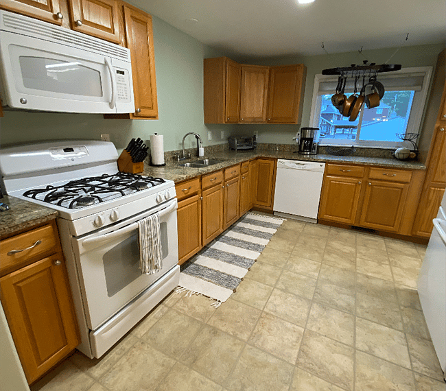 2nd FLOOR KITCHEN
