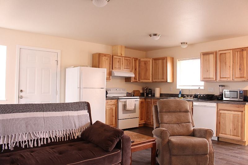 Furnished Finder property 315513_1 photo 1