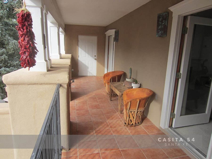300-Square-Foot Covered Front Porch