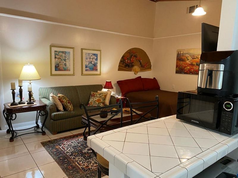 Furnished Finder property 315700_1 photo 3