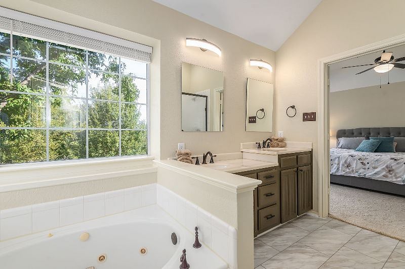 Furnished Finder property 315883_1 photo 15
